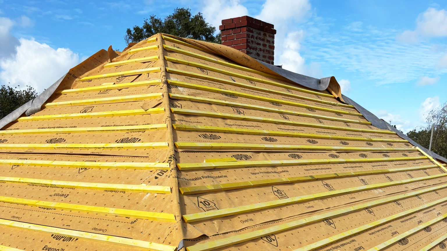 DuPont Everon breathable roofing underlay fitted during a bungalow roof replacement by an expert Roofer