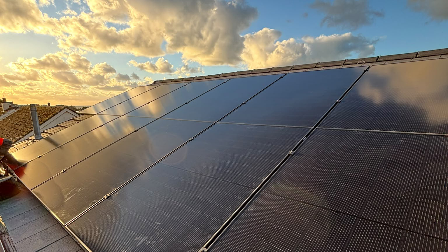 New solar panels fitted to a new roof by a 5-star rated Plymouth Roofer